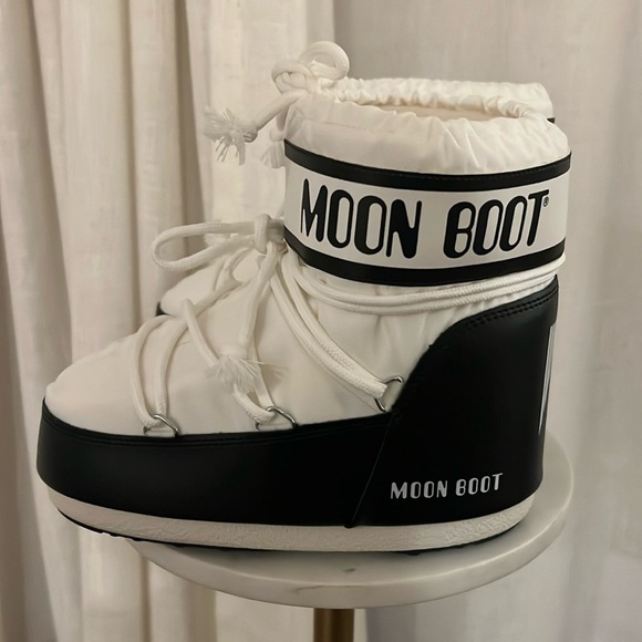 Moon Boot Black and White Winter Boots - Picture 7 of 13